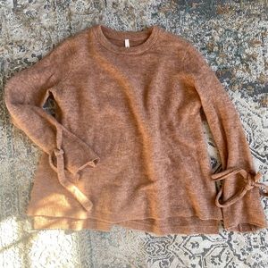 Babaton (the group) pullover